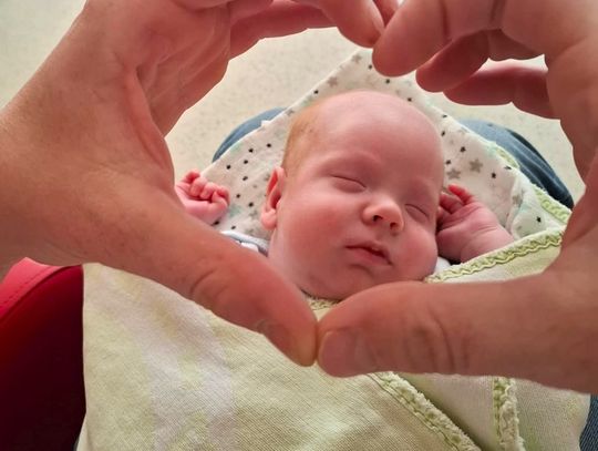 Mały wielki cud! Filip ważył tylko 800 gramów, po stu dniach wreszcie wraca do domu