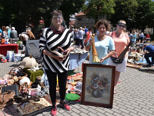 Mamy w mieście wielu kolekcjonerów. Mieszkańcy tłumnie odwiedzili kozielski Targ Staroci. ZDJĘCIA