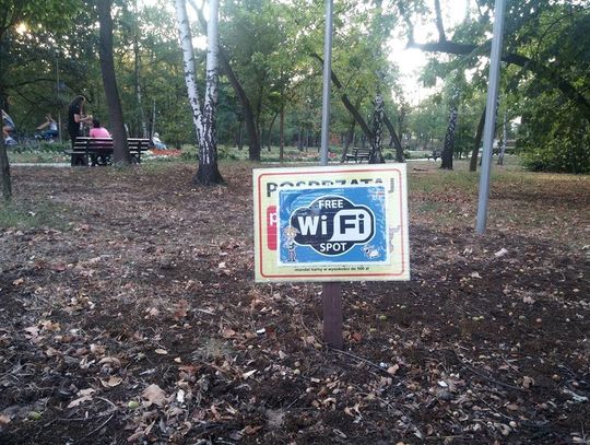 MATOŁEK: Odkąd jest Wi-Fi, nie trzeba sprzątać po psie