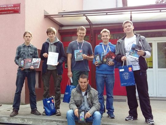 Mechatronicy z Azotów zajęli drugie miejsce w konkursie zorganizowanym przez Politechnikę Śląską
