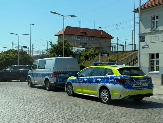Mężczyzna spadł z wiaduktu przy dworcu w Kędzierzynie-Koźlu. Trafił do szpitala