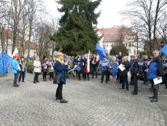 Mieszkańcy Kędzierzyna-Koźla będą protestować przeciwko wyprowadzaniu Polski z Unii Europejskiej