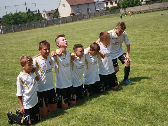 Młodzi strażacy rywalizowali na turnieju piłkarskim w Dziergowicach. ZDJĘCIA
