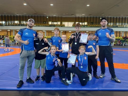 Młodzi zapaśnicy z UKS "Olimpijczyk" wywalczyli cztery medale na ogólnopolskim turnieju w Kluczach