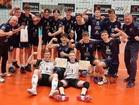 Młodzicy MMKS-u wygrali silnie obsadzony turniej w Jastrzębiu-Zdroju i awansowali do najlepszej 16 w Polsce