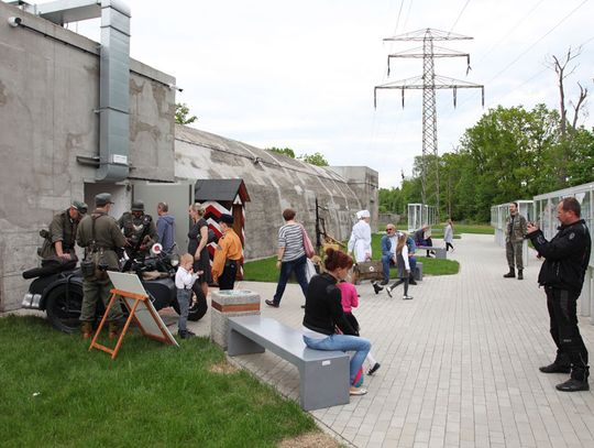 Muzeum śląskiej bitwy o benzynę w starym schronie. Byliśmy na dniu otwartym. WIDEO