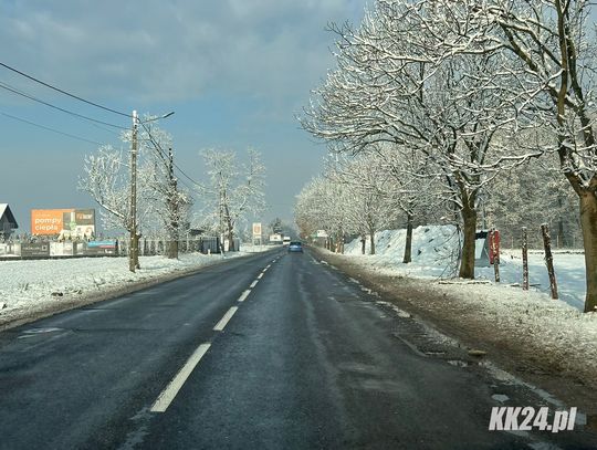 Na drogach i chodnikach pojawił się pierwszy śnieg. Powiat kędzierzyńsko-kozielski rozpoczął akcję zima