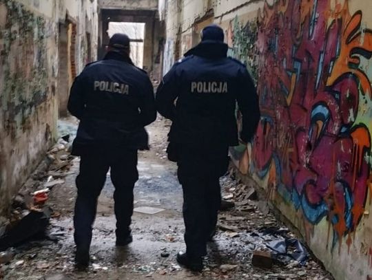 Na ratunek bezdomnym. Policjanci kontrolują miejsca ich pobytu i pomagają