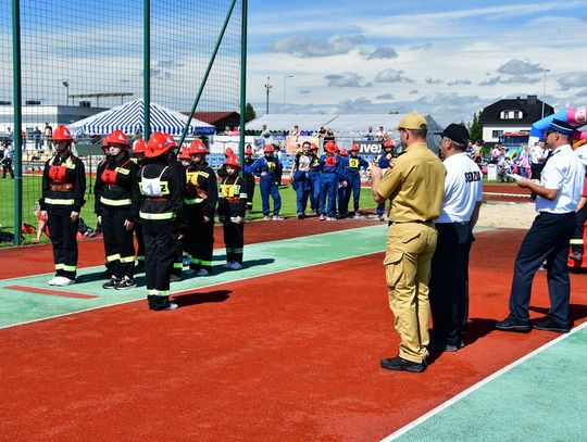 Na stadionie w Reńskiej Wsi trwają Powiatowe Zawody Sportowo-Pożarnicze seniorów i drużyn młodzieżowych