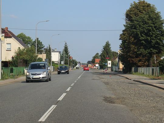 Na Wyspiańskiego na razie bez nowego asfaltu. Gazownicy chcą położyć swoje rury