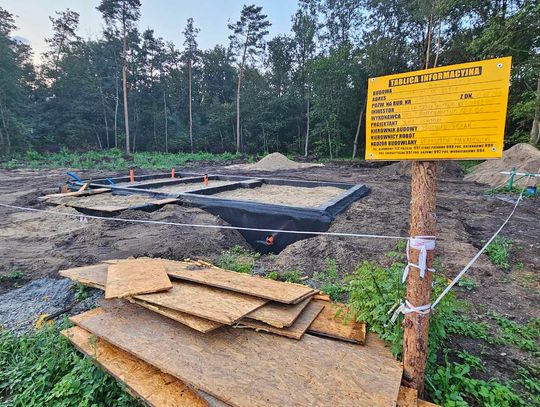 Nadleśnictwo Kędzierzyn buduje nową kancelarię przy ulicy Gliwickiej. Budynek będzie gotowy wiosną