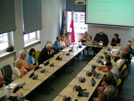Nadzwyczajna sesja powiatu. Radni jednogłośnie zmienili budżet i plany inwestycyjne