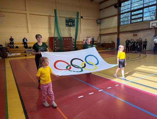 Najmłodsi i najstarsi razem na starcie. Niezwykła olimpiada w Kędzierzynie-Koźlu