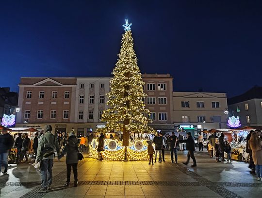 Najpiękniejsze iluminacje świąteczne w Kędzierzynie-Koźlu. ZDJĘCIA