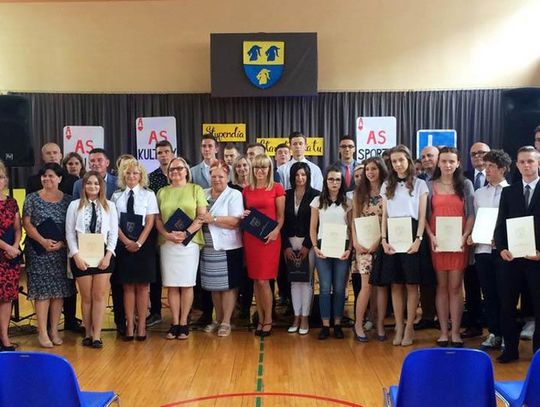 Nasi absolwenci świetnie poradzili sobie na maturze. Są wyniki egzaminów