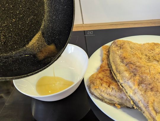 Nie olewaj tematu. Zużyty olej po świętach oddaj do Olejomatu. W Kędzierzynie-Koźlu jest ich aż pięć