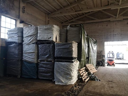 Nielegalne składowisko odpadów chemicznych w Koźlu Port. Sprawę bada Prokuratura Okręgowa w Opolu