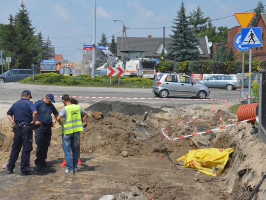 Niewybuchy na placu budowy drogi krajowej nr 45. Na miejsce wezwano saperów