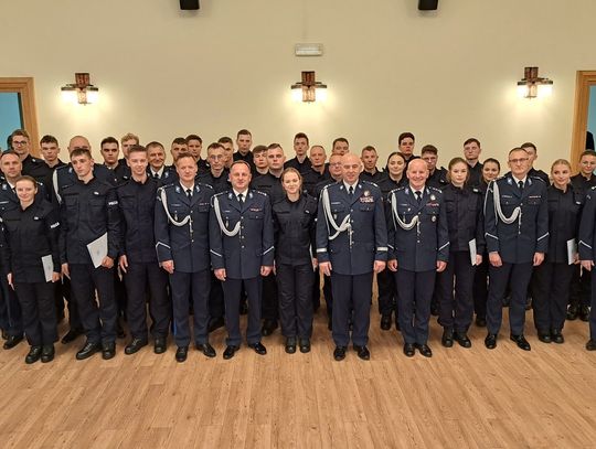 Nowi funkcjonariusze w kędzierzyńsko-kozielskiej policji. Po szkoleniu trafią do służby na terenie powiatu