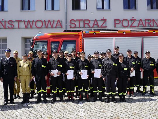 Nowi strażacy ochotnicy zasilili szeregi OSP w powiecie kędzierzyńsko-kozielskim