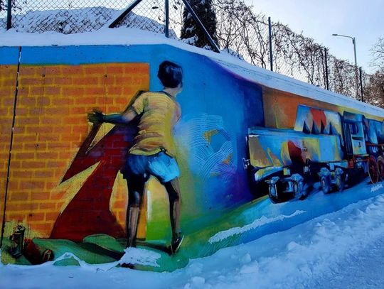 Nowy mural w Kędzierzynie-Koźlu jest naprawdę duży. To dzieło artysty, o którym niedawno usłyszała cała Polska