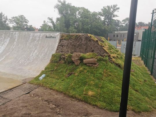 Nowy skatepark w Koźlu już zniszczony przez wandali. Nie został nawet oddany do użytku