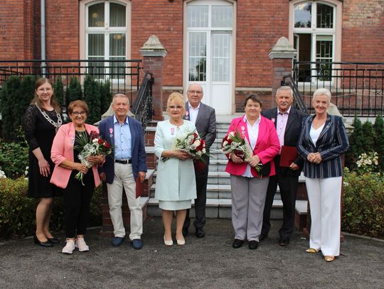 Od 50 lat razem idą przez świat. Pary z Kędzierzyna-Koźla uhonorowane przez Prezydenta RP
