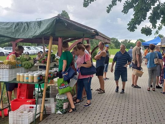 Okazja do kupna swojskich produktów i wyrobów rzemieślniczych. W sobotę Bazar z Utopcem w Sukowicach