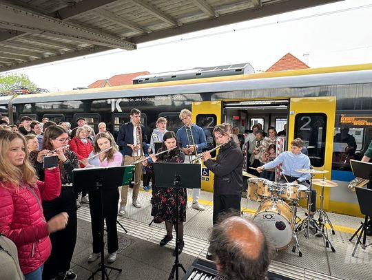„Opolski Ekspres Dęty” zawitał do Kędzierzyna-Koźla. WIDEO