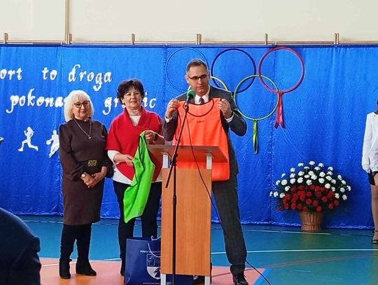 Otwarcie nowej sali gimnastycznej przy szkole w Dziergowicach. Inwestycja pochłonęła ponad 7,5 mln zł