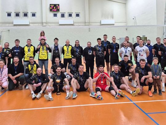 Pięciosetowe batalie w finałach siatkarskich mistrzostw miasta. Black Mambas wywalczyli złote medale