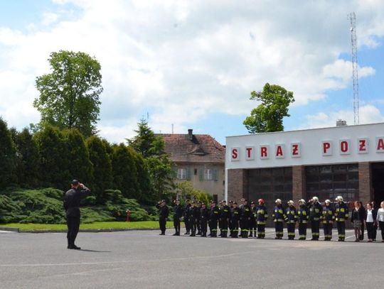Piękny gest naszych strażaków. Oddali cześć tragicznie zmarłym kolegom z Białegostoku. ZDJĘCIA