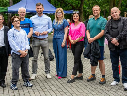 Piknik pod hasłem „Wstąp do PiS” w Kędzierzynie-Koźlu. Podano frekwencję i liczbę nowych deklaracji