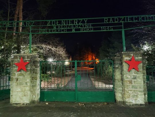 Pod Opolem usunięto pomnik z czerwoną gwiazdą. W Kędzierzynie-Koźlu mamy je przy głównej ulicy