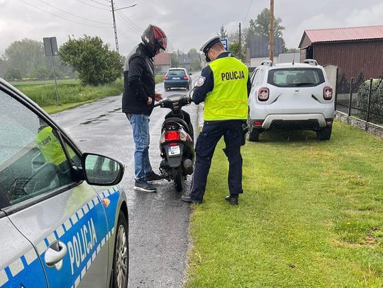 Policjanci prowadzą działania „Bezpieczny Motocyklista”. Kontrole na drogach powiatu