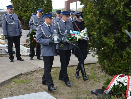 Policjanci z Kędzierzyna-Koźla i Poznania uczcili 60. rocznicę śmierci insp. Ludwikowskiego