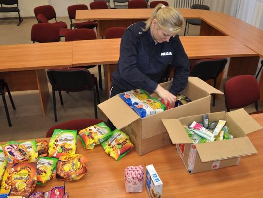Policjanci z Kędzierzyna-Koźla przygotowali paczki dla potrzebujących Polaków na Kresach