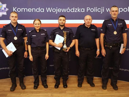 Policjant z Kędzierzyna-Koźla wśród najlepszych w regionie. Powalczy o tytuł "Dzielnicowego Roku"