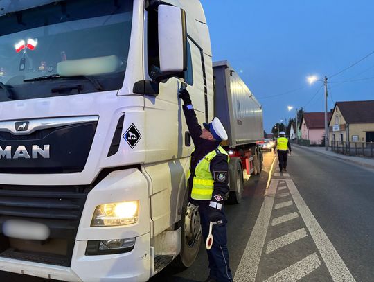 Policyjna akcja "Trzeźwy poranek". Mundurowi zatrzymali pijanego kierowcę ciężarówki. ZDJĘCIA