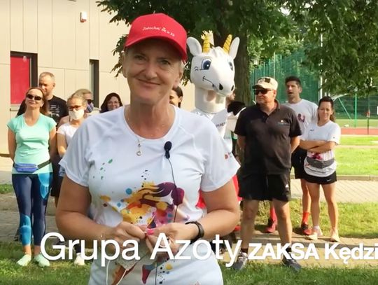 Pompki i przysiady w szczytnym celu. Pracownicy urzędu miasta w Gaszyn Challenge. WIDEO