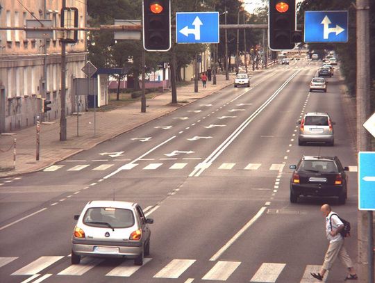 Ponad 1,5 tysiąca przejazdów na czerwonym świetle nagrały kamery w Śródmieściu Kędzierzyna-Koźla