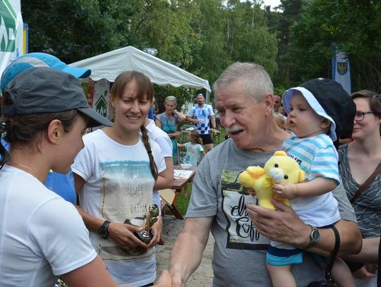 Ponad 150 osób pobiegło, by weprzeć chorego na nowotwór Szymonka. FOTOREPORTAŻ