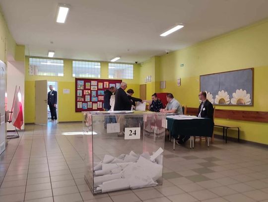 Ponad połowa mieszkańców powiatu poszła głosować! Znamy wyniki frekwencji w wyborach do Sejmu i Senatu na godzinę 17