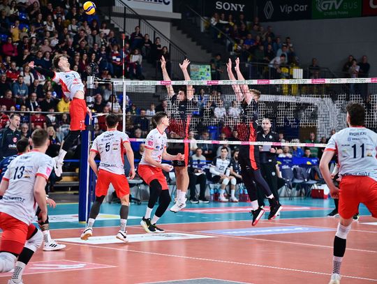 Popis ZAKSY w hali Azoty! Kędzierzynianie po bardzo dobrej grze pokonali Asseco Resovię Rzeszów