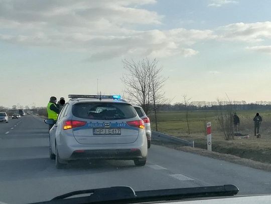 Pościg CBŚ na drodze krajowej nr 45. Handlarze narkotyków próbowali potrącić policjanta