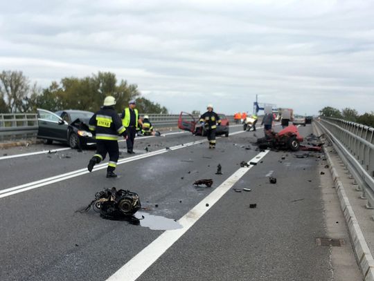 Poważny wypadek na obwodnicy Kędzierzyna-Koźla. Są ranni. Droga całkowicie zablokowana