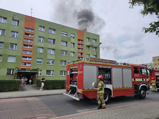 Pożar mieszkania na Stolarskiej w Koźlu. Jedna osoba poszkodowana