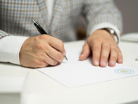 Praca i zlecenia w Kędzierzynie-Koźlu: dokumenty, które przydają się pracownikom i firmom