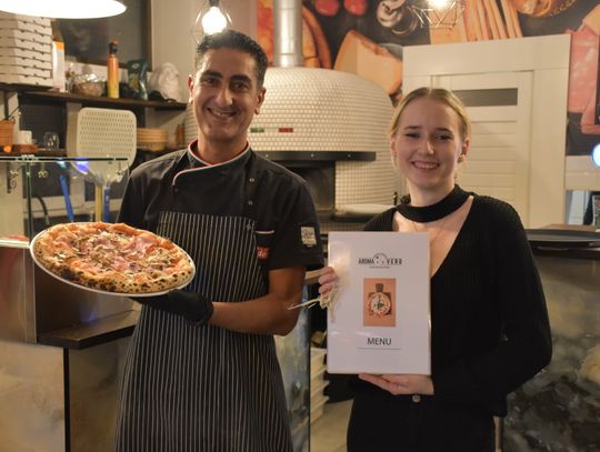 Prawdziwa neapolitańska pizza z pieca opalanego drewnem i pyszne włoskie dania! Poznajcie restaurację Aroma Vero