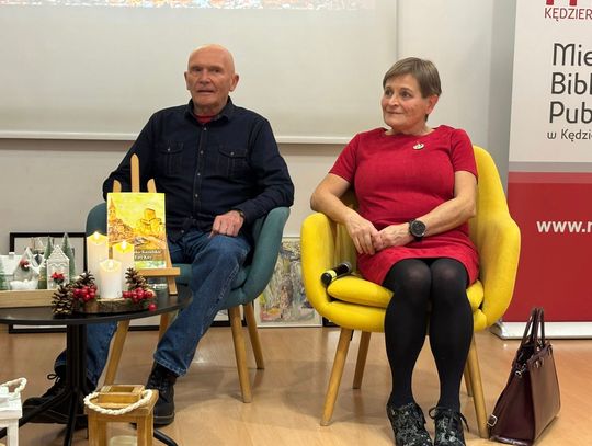 Premiera tomiku poezji Ewy Kity. Wiersze kędzierzynianki czyta aktor Marek Siudym. ZDJĘCIA